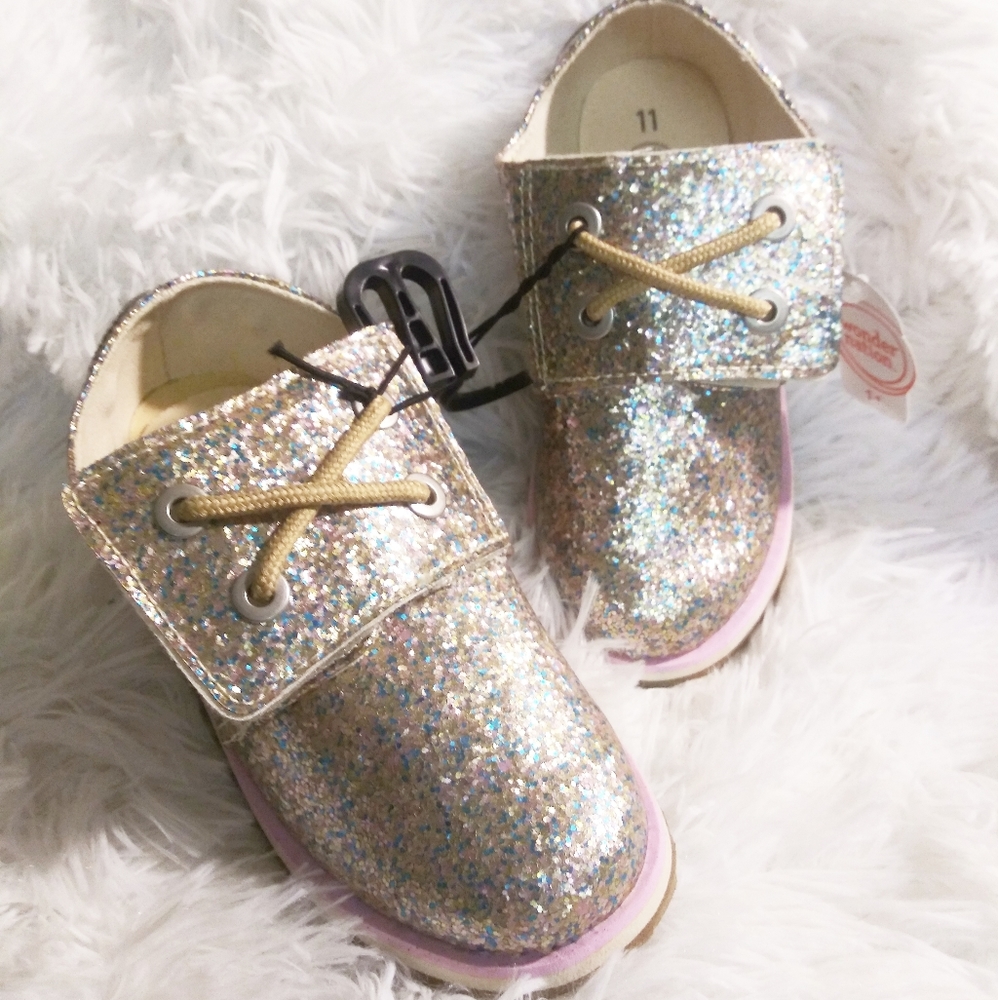 Girls Gold Glitter Round Toe Velcro Shoes Size 11.